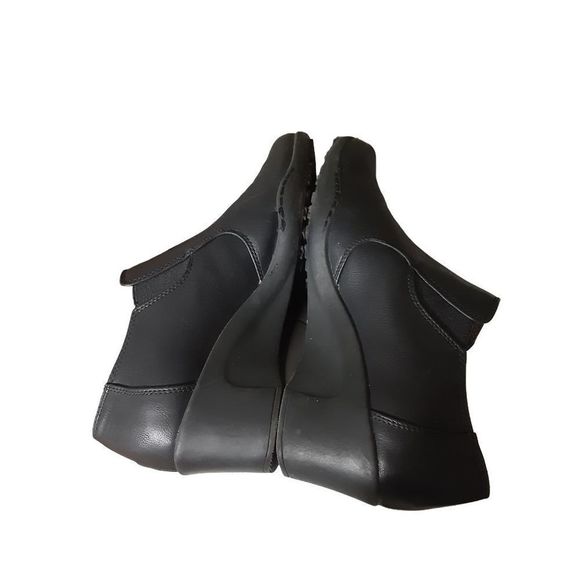 A2 Heelrest by Aerosoles black zipper ankle boot womans size 8. - Picture 3 of 7